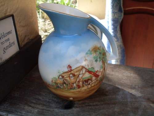 FALCON WARE MADE IN ENGLAND BLUE BACKGROUND COTTAGE HORSE SCENE VINTAGE LARGE JUG OR VASE