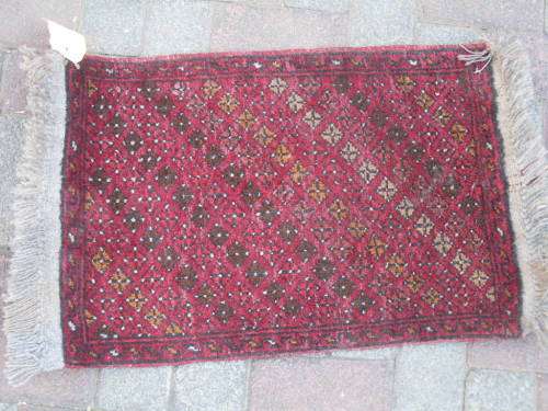 LOVELY SMALL PERSIAN HAND KNOTTED AFGHAN RUG DIAMOND CROSS REPETITIVE DESIGN