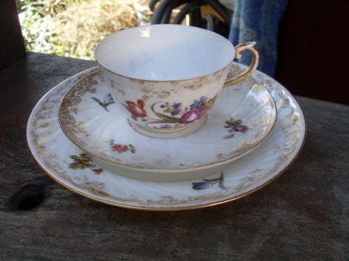 EXQUISITE ANTIQUE 1890-1914 FREDERIC LANTERNIER LIMOGE FRANCE TEA TRIO ROSES, FLORAL, GILT FILIGREE