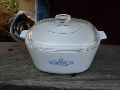 VINTAGE CORNING WARE USA CORNFLOWER BLUE DEEP DISH WITH LID P 2 1/2 - B OR  2 1/2 QT