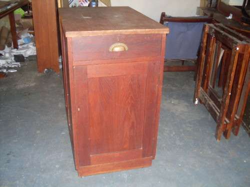 INTERESTING VINTAGE DECO?  CABINET WITH DRAWER ON CASTORS OAK WOOD TOP BRASS CUP HANDLE