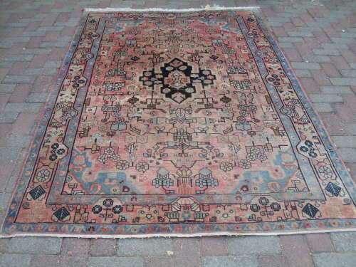 A NICE VINTAGE?  PERSIAN?? HAND KNOTTED CARPET. GEOMETRIC FLORAL DESIGNS & DARK & PASTEL TONE MIX