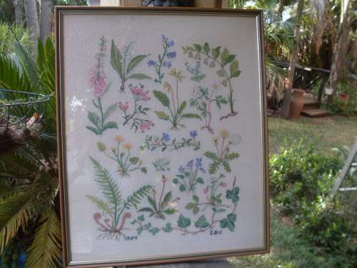 FINELY DONE VINTAGE FRAMED TAPESTRY? OF DELIGHTFUL FERN LEAF, FLOWERS IVY ETC 1984 LBC
