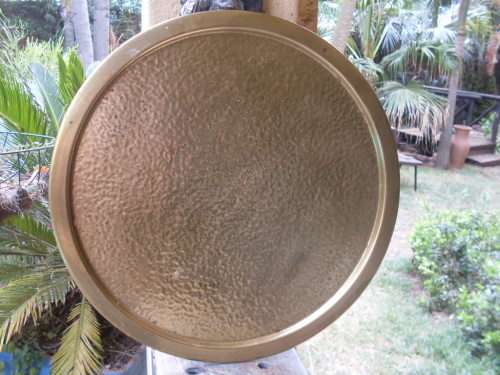 LARGE ROUND HAND BEATEN BRASS TRAY NICE FOR TABLE TOP!