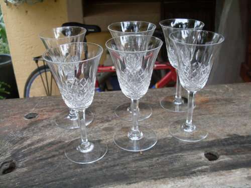LOVELY SET OF SIX CRYSTAL SHERRY GLASSES WITH DIAMOND TEAR DROP