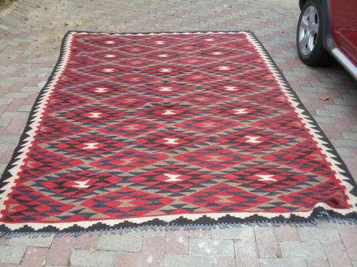 VERY INTERESTING FLAT WEAVE KELIM TYPE OF CARPET + ANTI SLIP PIECE. GEOMETRIC DIAMONDS TRIANGLES