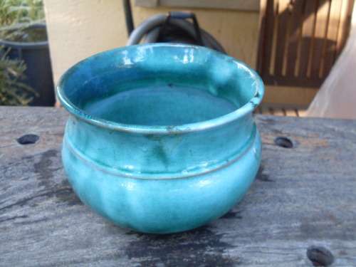 STUNNING BLUES / TURQUOISE VINTAGE LINN WARE VASE (MEDIUM SIZE???)