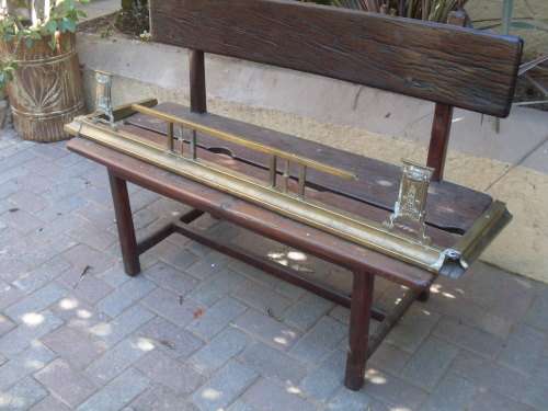 LOVELY ANTIQUE OR VINTAGE BRASS FIREPLACE FENDER WITH SOME DETAIL