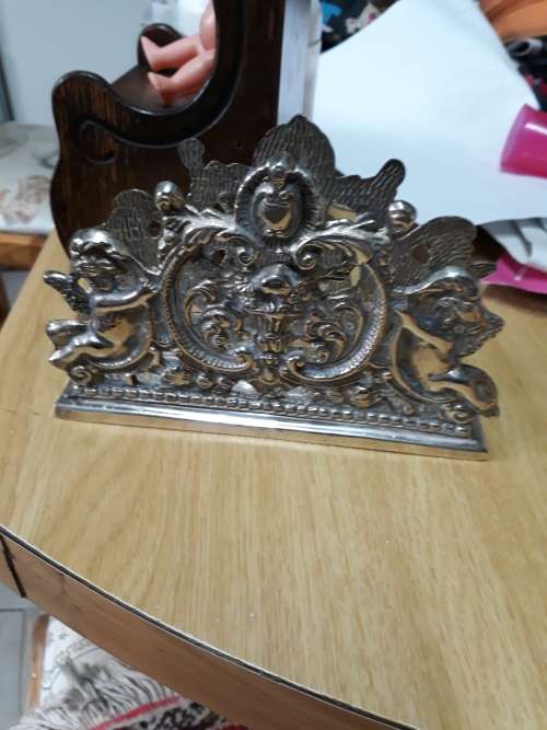 STUNNING IN DETAIL, A GORGEOUS SILVER PLATED CHERUB++ LETTER HOLDER(OR UPCYCLE TO) NAPKIN HOLDER WOW