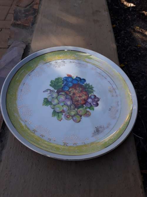 JUDGING FROM SOURCE WOULD SAY VINTAGE. INTERESTING DISPLAY PLATE PART LUSTRE WITH FRUIT GILT 25.5CM