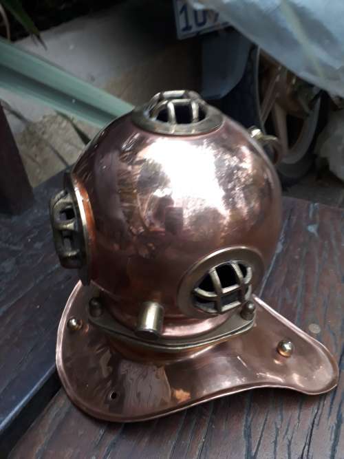 GREAT MAN CAVE/PUB/DESK  DECOR PIECE LARGE VINTAGE COPPER & BRASS DEEP SEA DIVING HELMET
