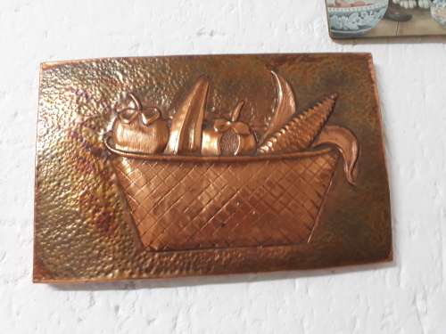 VINTAGE POSSIBLY '70'S REPOUSSE FRUIT & VEGE BEATEN COPPER HANGING WALL PLAQUE.