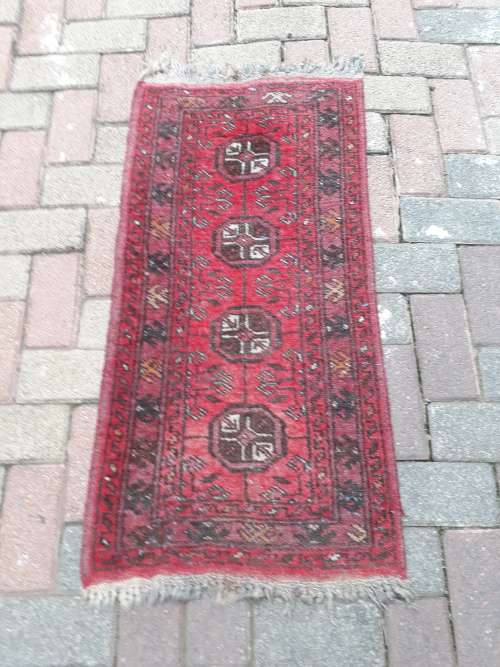 VERY NICE HAND KNOTTED SMALL AFGHAN BOKHARA RUG LOVE THE WOVEN BLUE THROUGH IT