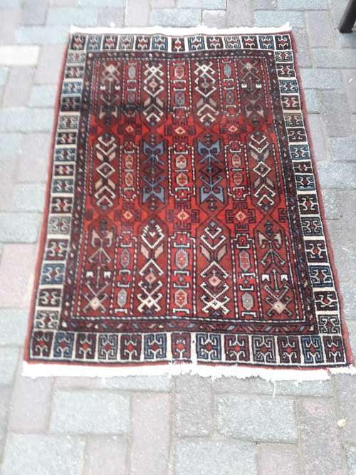 VINTAGE ORIENTAL TURKISH HAND KNOTTED RUG, WITH BROWNS, IVORY & BLUES IN GEOMETRIC PATTERN