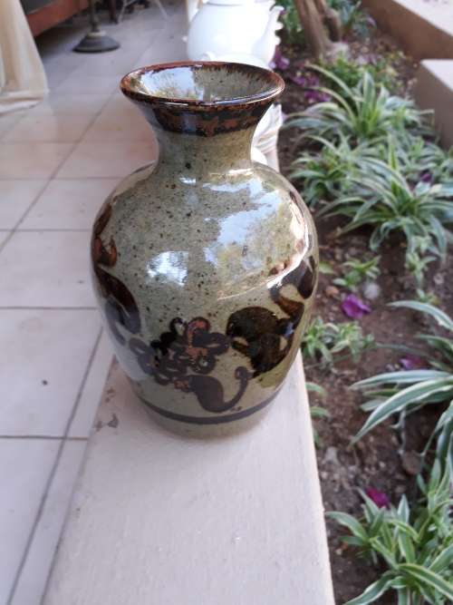 WOULD THINK SOUTH AFRICAN GLAZED POTTERY VASE IN THE STYLE OF FAMED ANDREW WALFORD