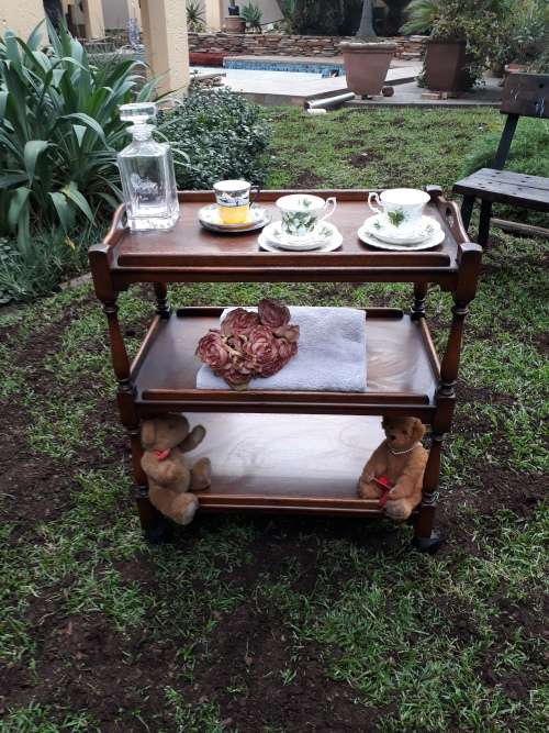 VINTAGE OAK THREE? TIER TEA TROLLEY (REMOVABLE TRAY ON TOP) SPEAKS FOR ITSELF