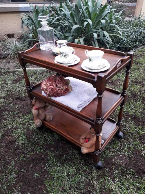 VINTAGE OAK THREE? TIER TEA TROLLEY (REMOVABLE TRAY ON TOP) SPEAKS FOR ITSELF