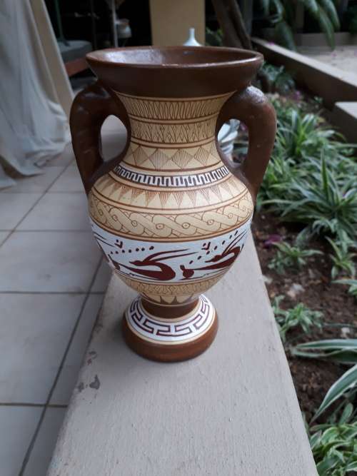 HAND PAINTED VINTAGE GREECE POTTERY VASE LOVE THE COLOURS!