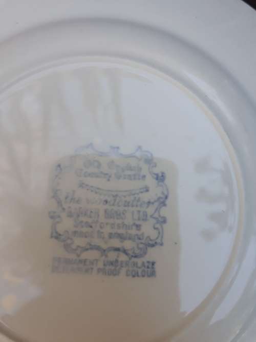 BARKER BROS ENGLAND OLD COUNTRY CRAFTS "BLACKSMITHING" OFF/WHITE  & BLUE SIDE PLATE