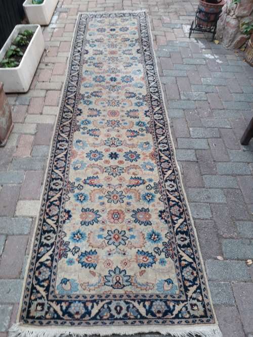 BEAUTIFUL INDO PERSIAN CARPET RUNNER IN PINK BLUE FLORALS 350 X