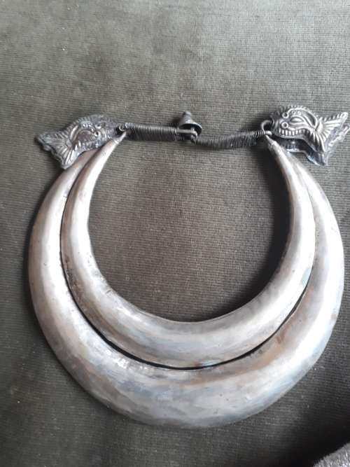 TRIBAL 2 RING TORQUE NECK ADORNMENT WITH FISH DECOR VINTAGE???