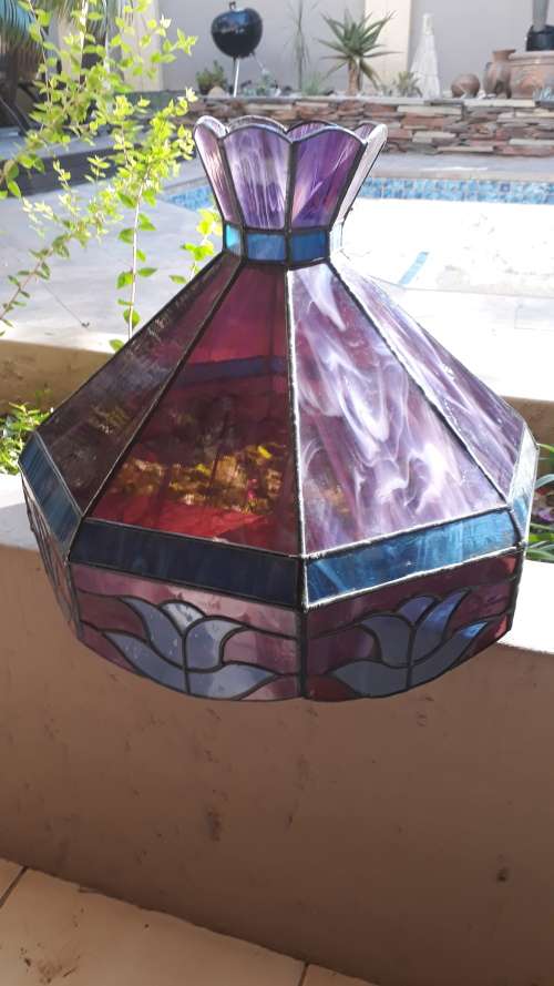 BEAUTIFUL STAINED GLASS & LEAD?? TIFFANY STYLED LAMP SHADE. HEAVY!