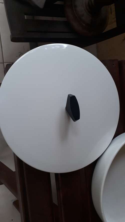 DR INC ONLY VINTAGE CORNING WARE WHITE BUFFET SERVER B=10 SKILLET LID, BLACK HANDLE