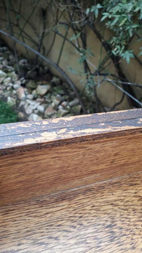 BEAUTIFUL VINTAGE OAK WOOD BOOK CASE. TIERING TO LOWER SHELF