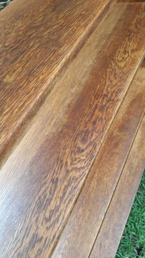 BEAUTIFUL VINTAGE OAK WOOD BOOK CASE. TIERING TO LOWER SHELF