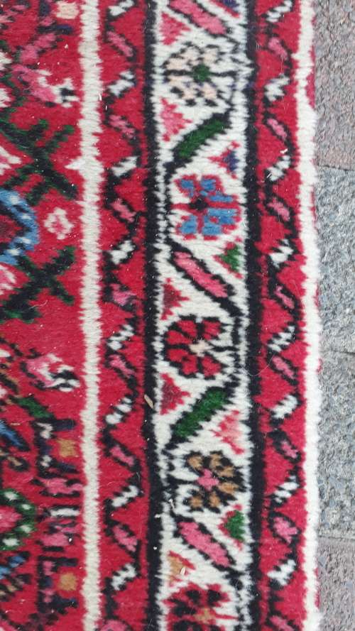 GORGEOUS HAND KNOTTED PERSIAN HOSSANABAD RUNNER. GEOMETRIC FLORAL