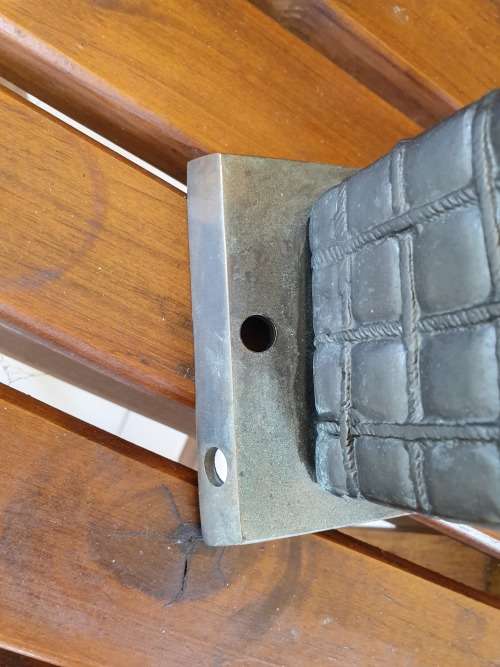 4 ROBSTRIKES ME AS A BRONZE (HEAVY). A BLACKAMOOR FIGURINE ON BASE WITH TRAY GREEN and GILT CLOTHING