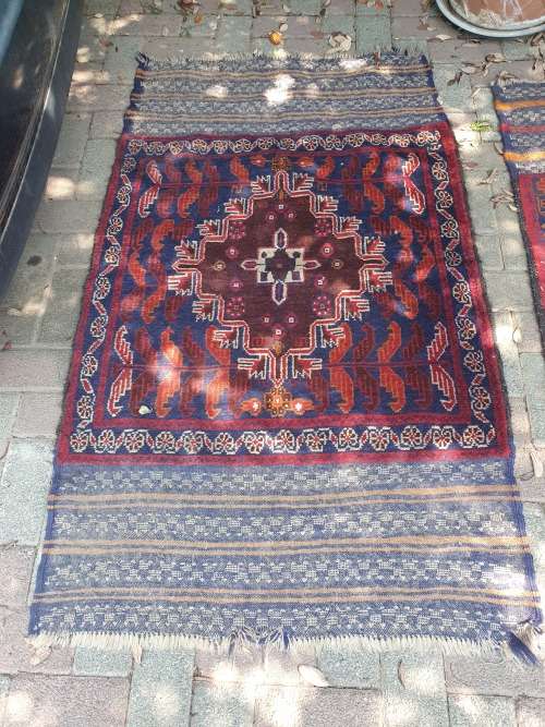 LOVELY HAND KNOTTED WOVEN ORIENTAL / PERSIAN RUG GEOMETRIC FLORAL  149CM BY 87 CM NO 2