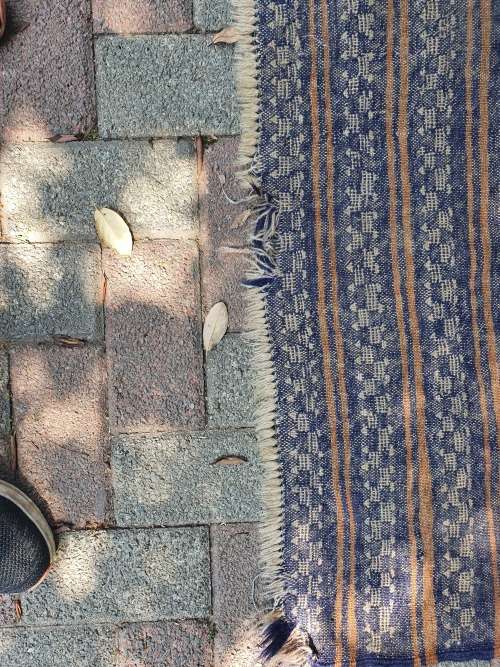 LOVELY HAND KNOTTED WOVEN ORIENTAL / PERSIAN RUG GEOMETRIC FLORAL  149CM BY 87 CM NO 2