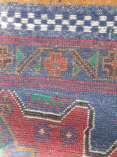 LOVELY PERSIAN / ORIENTAL TRIBAL HAND KNOTTED WOVEN RUG GEOMETRIC FLORAL 149CM BY 84CM NO 3