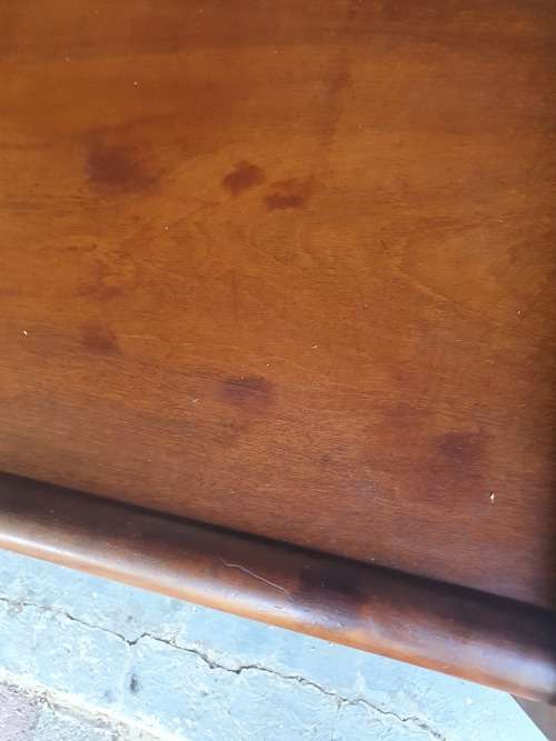 REDUCED VINTAGE RETRO HERE PAIR OF MATCHING LOW SLUNG BEDSIDE TABLES WITH CIRCULAR DETAIL STURDY