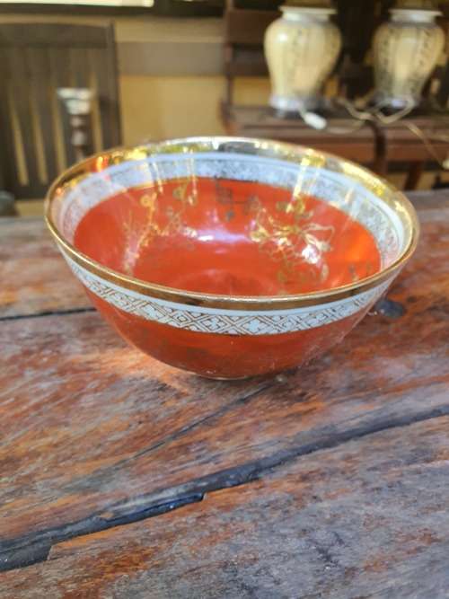 VINTAGE MACAU MADE RICE BOWL DECORATED WITH GOLD TONE FLORAL ETC