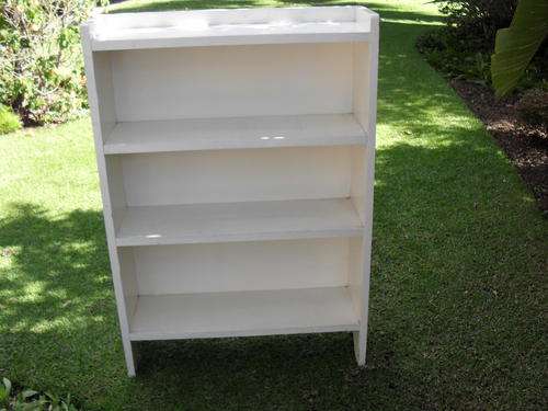 WHITE PAINTED SOLID WOOD BOOKCASE, NICE SIZE NICE PIECE