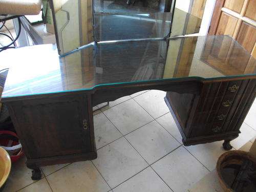 MAGNIFICENT, IMPRESSIVE, STUNNING  IMBUIA BALL & CLAW  DRESSING TABLE WITH 3 MIRRORS