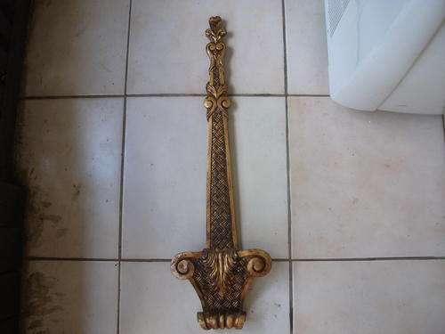 ORNATE & GORGEOUS LARGE GILT WALL SCONCE FOR DISPLAYING (PLATE???) WORTH A LOOK