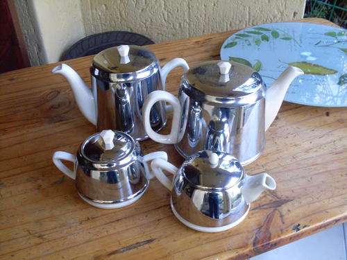 "EVERHOT" TEA AND OR COFFEE SERVICE 4 PIECE WITH LIDS ETC. WORTH A LOOK