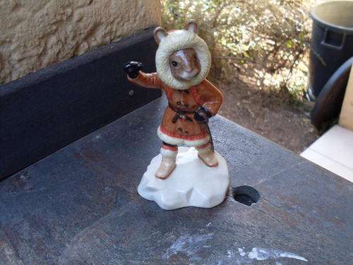 ROYAL DOULTON DB 275 ESKIMO BUNNYKINS