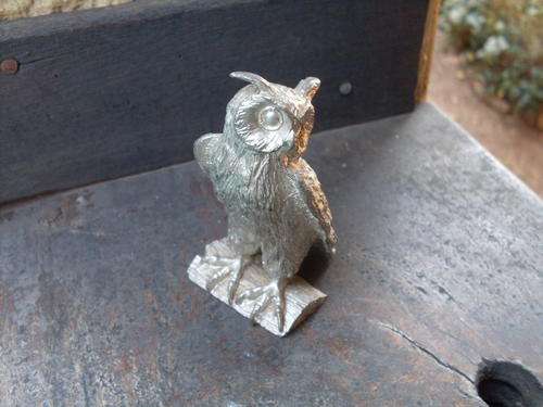 HEAVY AND FABULOUS SILVER METAL OWL . GREAT PIECE FOR THE COLLECTOR