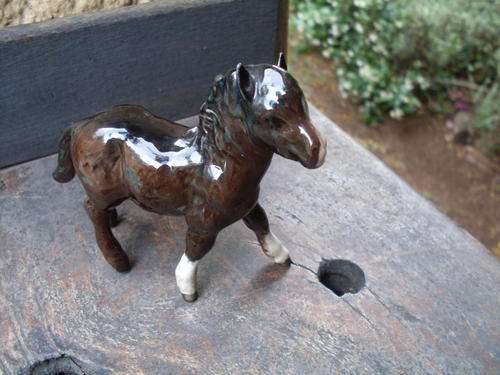 STUNNING BESWICK SHETLAND PONY FOAL MODEL NO. 1034 BY ARTHUR GREDINGTON