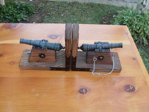 VINTAGE?? TO FIRE UP THE IMAGINATION, PAIR OF WOOD & METAL CANNON BOOKENDS