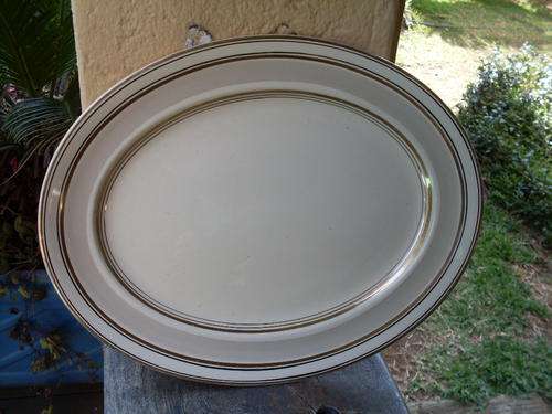 VINTAGE JOHNSON BROTHERS VICTORIAN ENGLAND PLATTER PLATE CUSTARD CREAM WITH GILT & BLACK LINEAR DET.