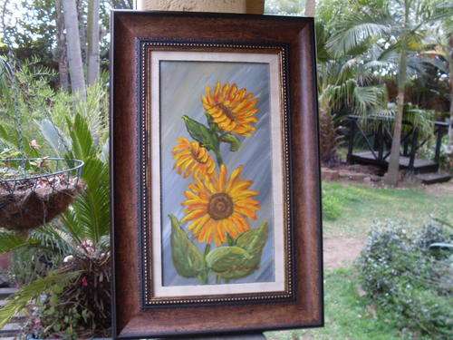SIGNED AND NICELY FRAMED ORIGINAL OIL / ACRYLIC DEPICTING BRIGHT & CHEERY SUNFLOWER LIKE FLOWERS