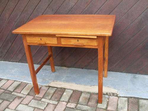 THIS IS A BEAUTY! SMALLVINTAGE OAK DESK / CONSOL OR ENTRANCE TABLE, TWO DRAWERS & PULL OUT PIECE