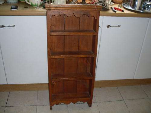 POSSIBLY VINTAGE SOLID PINE WOOD WALL HANGING PIECE 4 SHELVES (DISPLAY BOOKS ETC ETC.