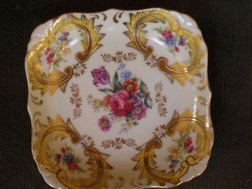 Stunning HAND PAINTED pin/sweet dish by  ROYAL  VERMONT
