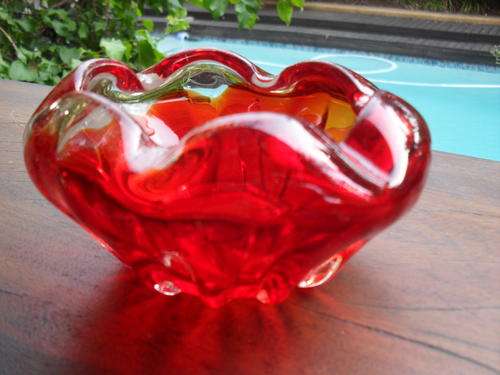 RED ALERT here is a special MURANO?  ash tray